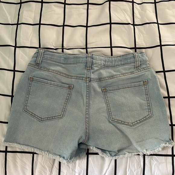 Cat & Jack girl’s Jean shorts size XL - Picture 2 of 4